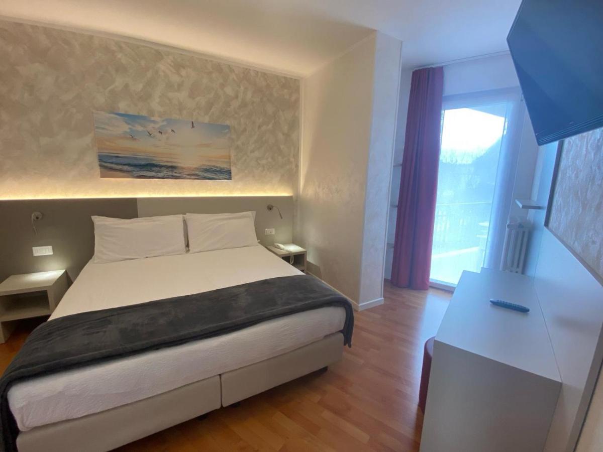 Hotel Angelini Torbole Sul Garda Extérieur photo