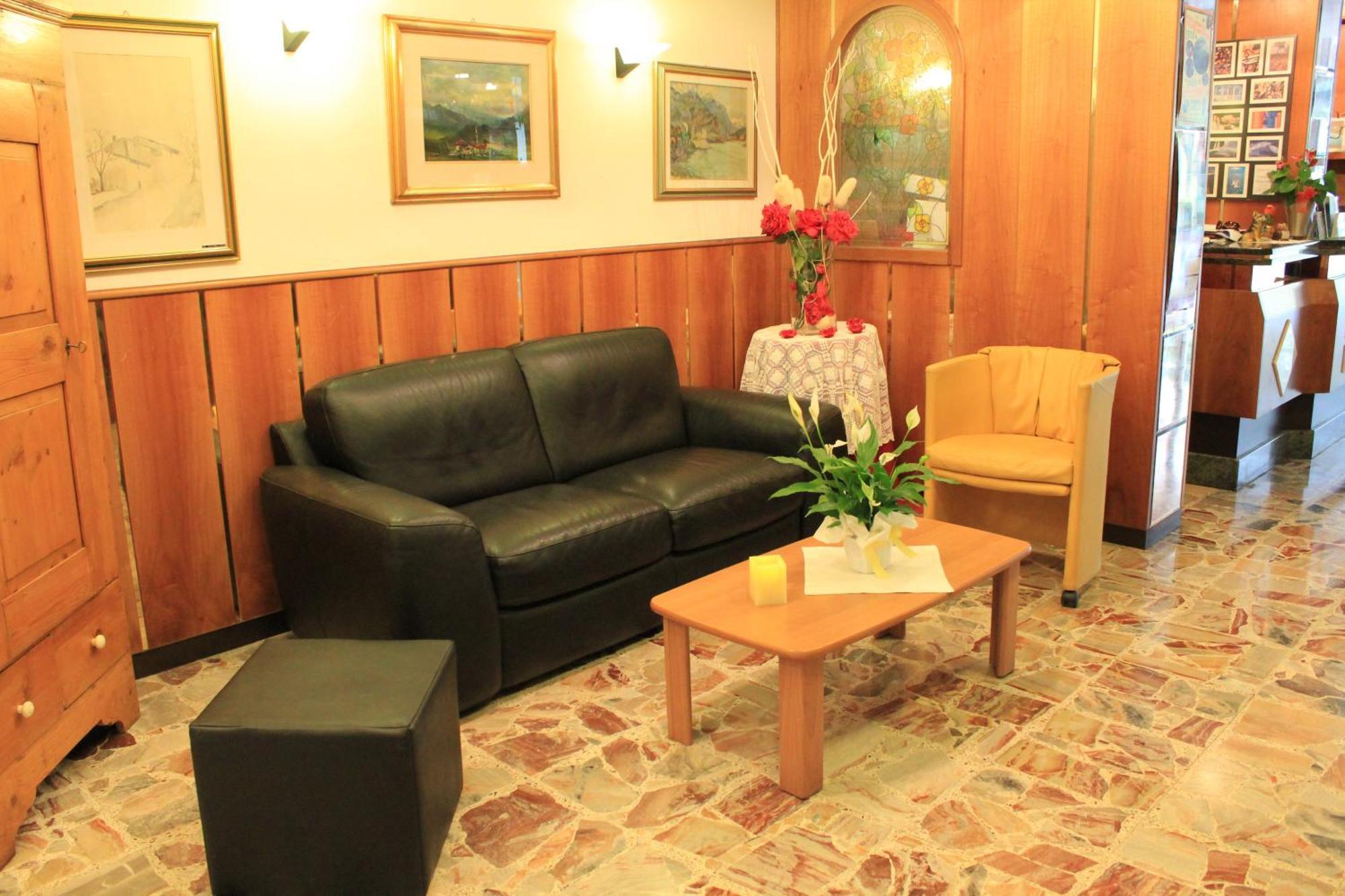 Hotel Angelini Torbole Sul Garda Extérieur photo